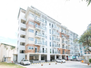 RedDoorz Plus @ IMU1 Suites Paranaque