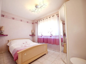 House With 2 Bedrooms in Béziers, With Pool Access, Furnished Garden a