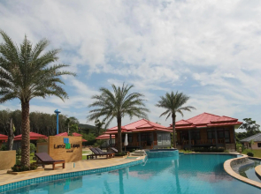 Lanta Lapaya Resort