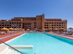 Отель Las Palmeras Affiliated by FERGUS 