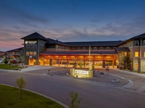 Clarion Hotel & Suites Williston