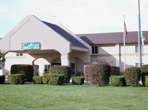 Country Inn & Suites By Radisson, Battle Creek, MI