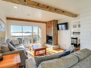 2 Mi to Beech Mtn: Fully Remodeled Condo w/ Patio!
