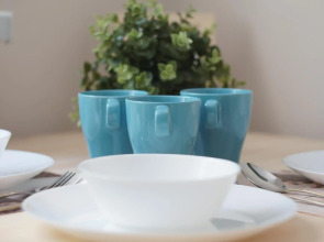 Диван и Чемодан на ул. Коммунистическая, 26