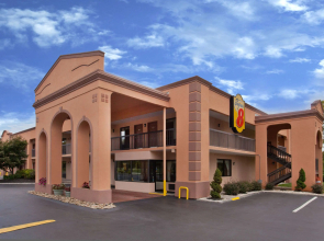 Super 8 by Wyndham Knoxville West/Farragut