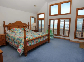 Sandy's Way - 5 Br Home