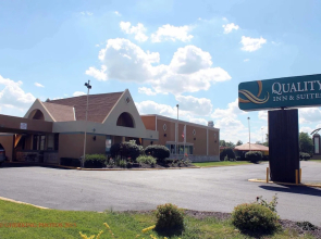Quality Inn & Suites Metro