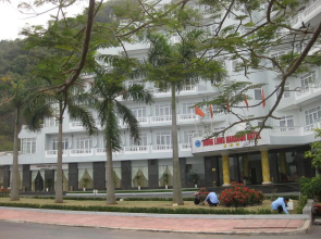 Hung Long Harbour Hotel