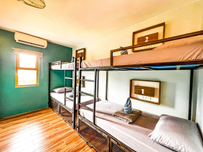 Outpost Hostel - Coron