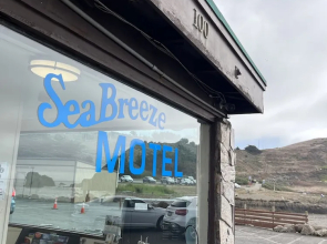 Sea Breeze Motel