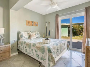 Five Palms Suite 102 - Daily - Weekly - Monthly