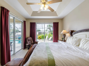 New Gulf Access Home with Private Pool and Spa -Villa Dreamweaver, Cape Coral - Roelens Vacations