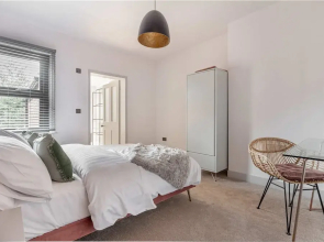 Host Stay Barton Road Retreat
