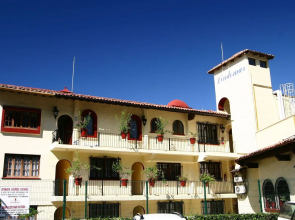 Lindo Mar Resort