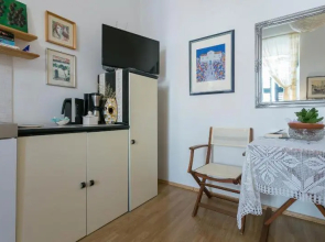 Old Town Port Apartments