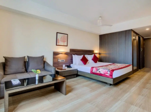 Milestone Hotel & Banquet