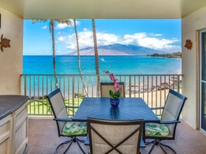Royal Mauian, #307 2 Bedroom Condo by RedAwning