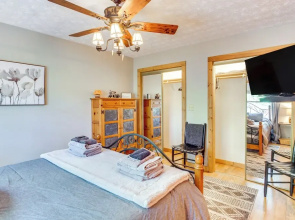 Ellijay Cabin 7 Mi to Dtwn: Hot Tub & Mtn Views