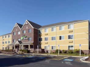 Extended Stay America Select Suites Providence Airport
