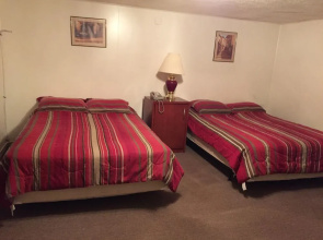 Ritz Motel & Lodging