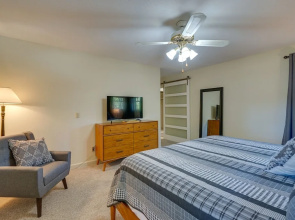 Wilmington Rental ~ 4 Mi to Wrightsville Beach!