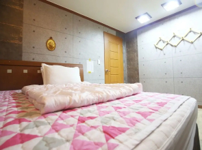 Geumsan Wolyeongsan Motel