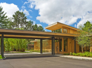 Topnotch Resort
