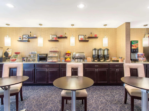 Hawthorn Suites by Wyndham Sterling Dulles