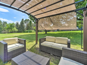 Stylish Suburban Getaway, 10 Miles to Royal Mtn!