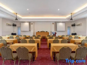 Sutomo Hotel Losari Makassar By LIFE