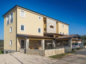 Apartments & Rooms Buoni Amici