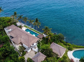 Villa Blanca by Alfred in Bali
