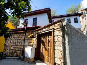 Lionas Hotel Kaleici