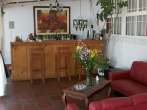 Maykinho Hostel Res Bar
