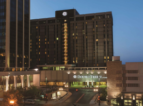 DoubleTree by Hilton Omaha Downtown