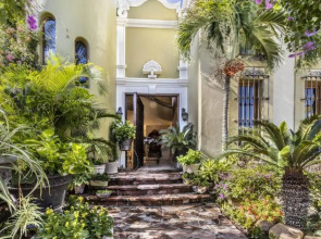 Villa Lucia Arch and Lands End Views - 4200 sq ft Luxury Villa