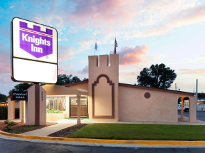 Knights Inn Tucker