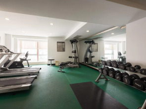 Paramount Gallery Hotel