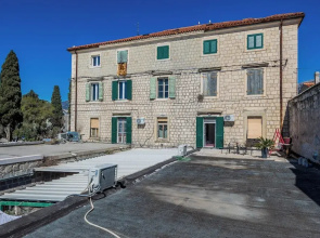 A1 - Spacious apt on the Seafront With Terrace