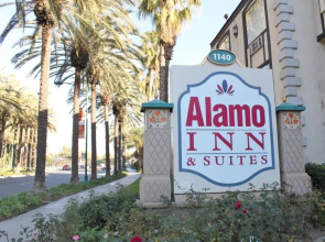 Alamo Inn & Suites