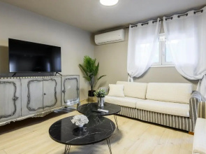 Louloudis Apartment
