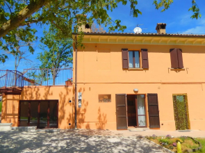Holidays House and Spa on the Marche Region Hills. Privacy and Relax