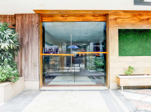 Super Townhouse Oak Dhanbad Central Near Golf Ground