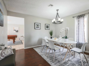 Vegas Delight | Lovely 4Bd w/ Sparkling Pool!