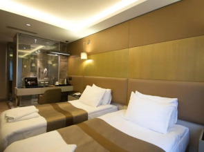 GK Regency Suites