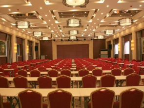 Xuchang Junzhuan Hotel