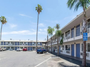 Econo Lodge Bakersfield