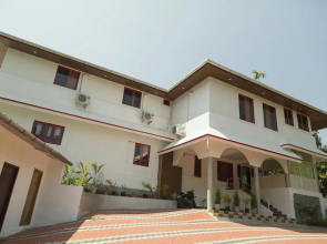 OYO 7966 Laacienekkas Valley Resort