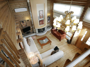 Lakkia - Wooden Residence