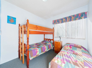 Intrepid, Unit 8/3 Intrepid Close